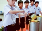 กิจกรรมหล่อเทียน เนื่องในวันอาสาฬหบูชาและวันเข้าพรรษา ประจำป ... Image 276